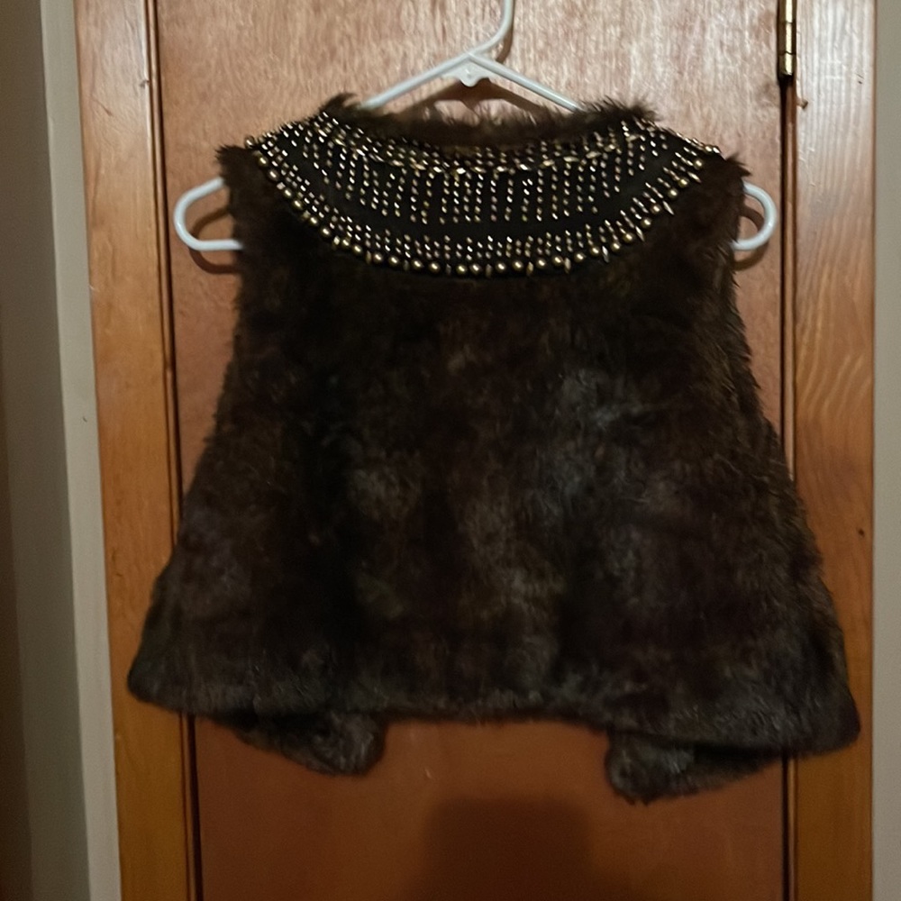 INC Faux fur shell vest - Picture 2 of 4